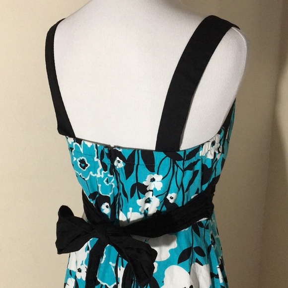 B. Smart Floral Dress. Blue/white/black. Size 10 - Picture 4 of 6